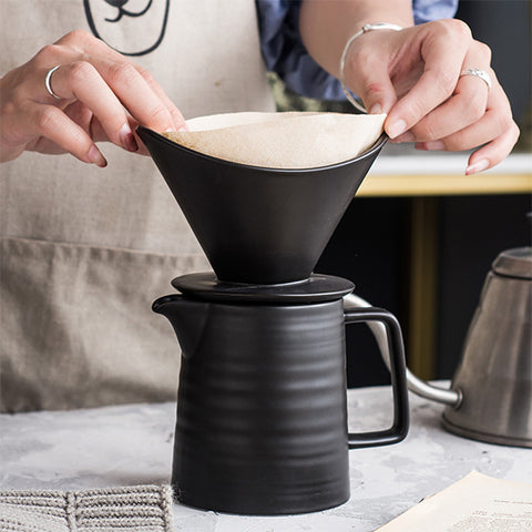 סט דריפר וכוס מחרסינה מעוצב בצבע שחור 500 מ"ל