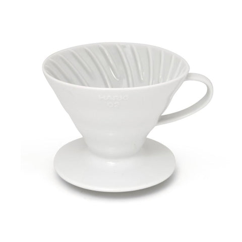 דריפר HARIO V60 להכנת קפה פילטר 1-2 כוסות בצבע לבן מפלסטיק